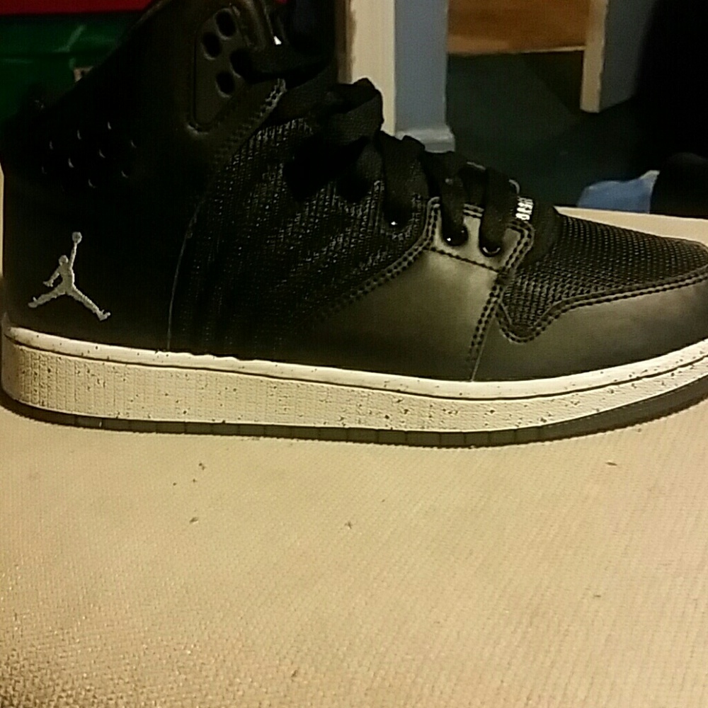 Jordan flight 1s